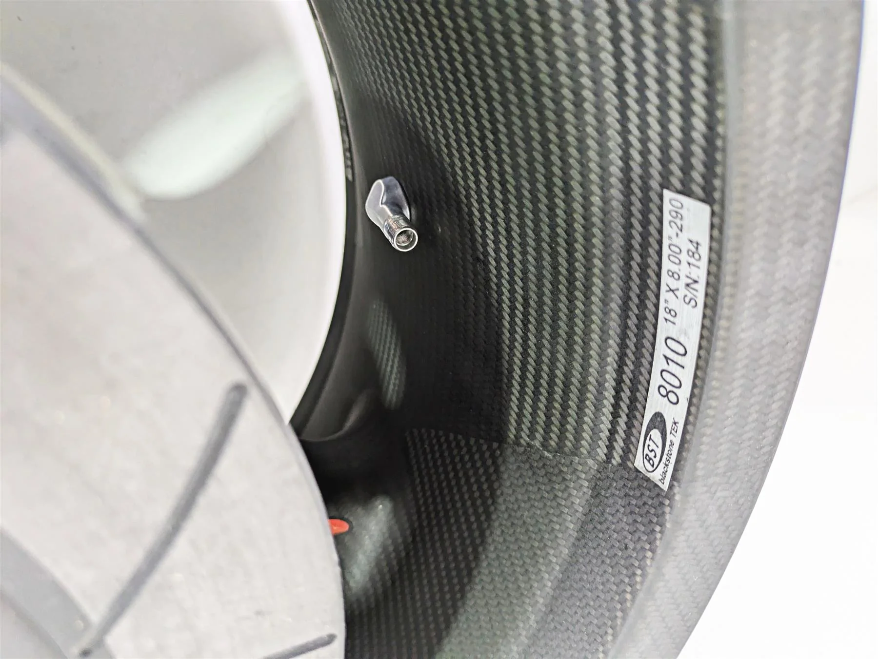 2010 Harley VRSCF Muscle Rod BST Blackstone Carbon Fiber Wheel Rim 19x3 18x8 - Image 7