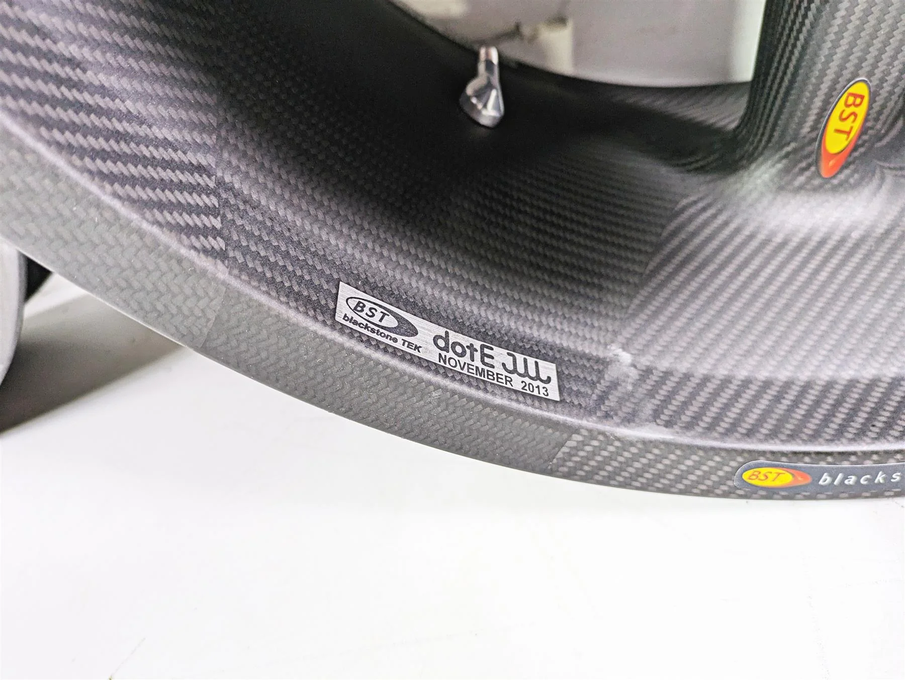 2010 Harley VRSCF Muscle Rod BST Blackstone Carbon Fiber Wheel Rim 19x3 18x8 - Image 9