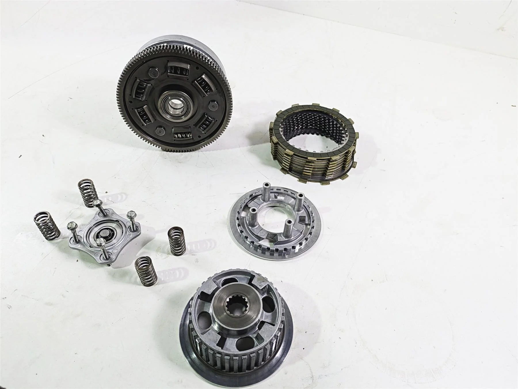 2010 Harley VRSCF Muscle Rod Clutch Basket Friction Disc Set 36699-01KB - Image 2