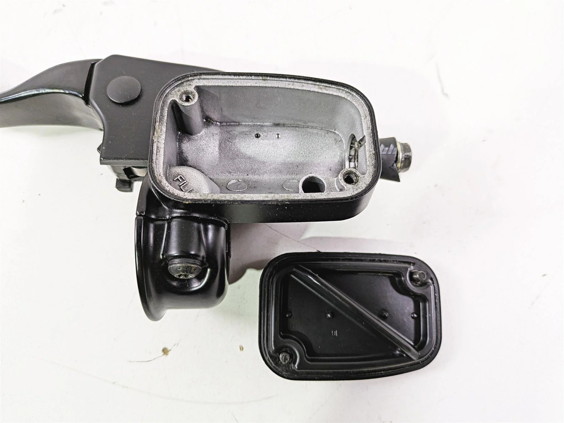2010 Harley VRSCF Muscle Rod Clutch Master Cylinder Black Lever 11/16 38744-09B - Image 12