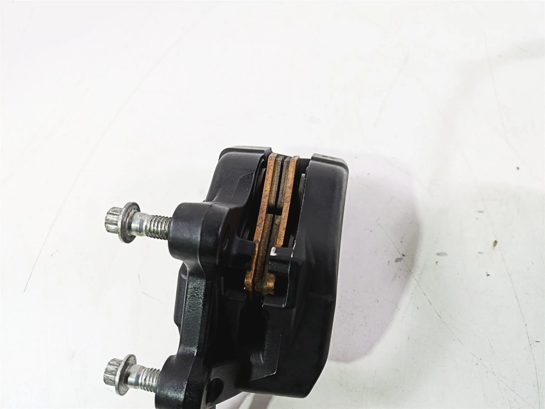 2010 Harley VRSCF Muscle Rod Front Brake Caliper & Line Set 44731-08 44732-08 - Image 6