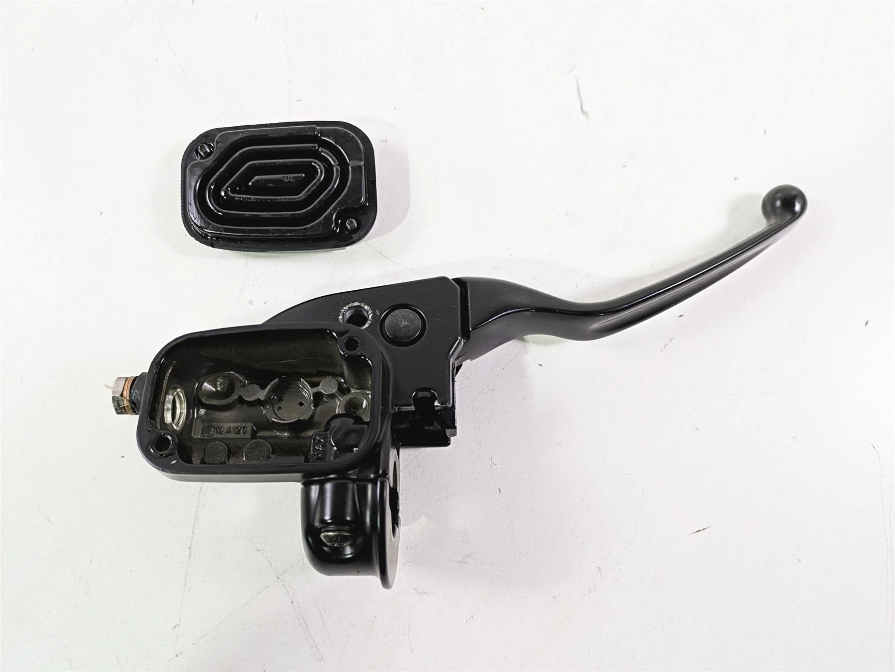 2010 Harley VRSCF Muscle Rod Front Brake Master Cylinder Black Lever 44551-08F - Image 12
