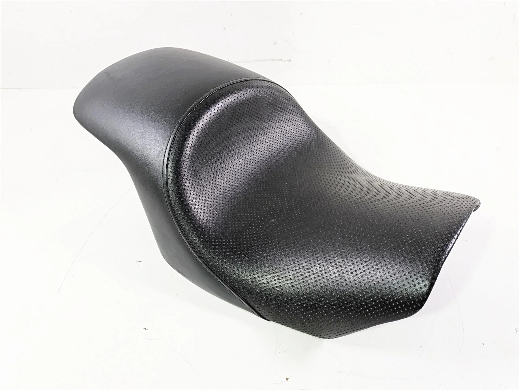 2010 Harley VRSCF Muscle Rod Front Rider Driver Bitchin Seat Saddle 09-15VRSCF - Image 2