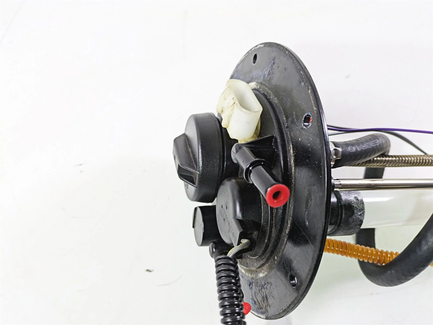2010 Harley VRSCF Muscle Rod Fuel Gas Petrol Pump - Tested 75310-07 - Image 11