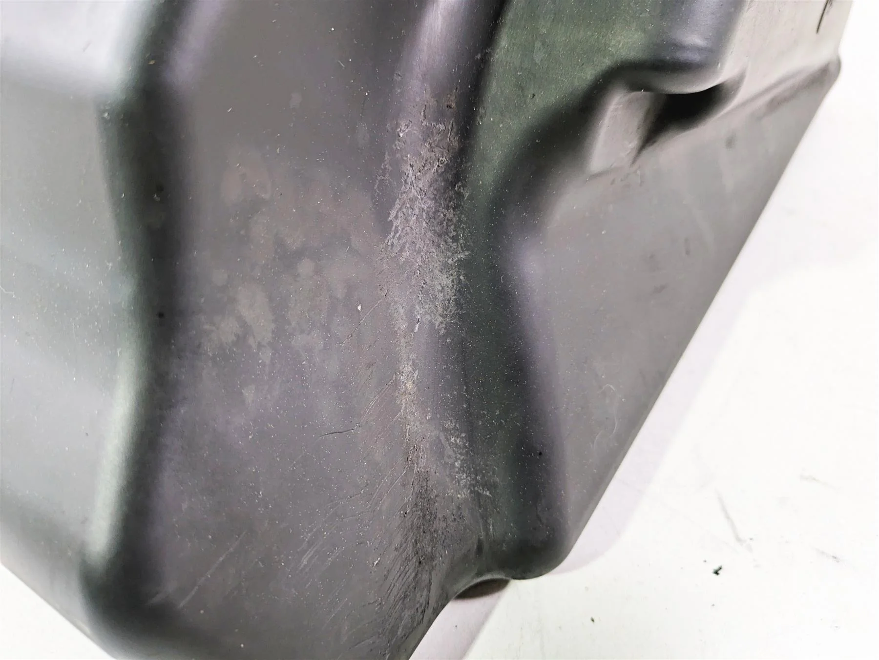 2010 Harley VRSCF Muscle Rod Fuel Gas Petrol Tank 62921-07 - Image 8