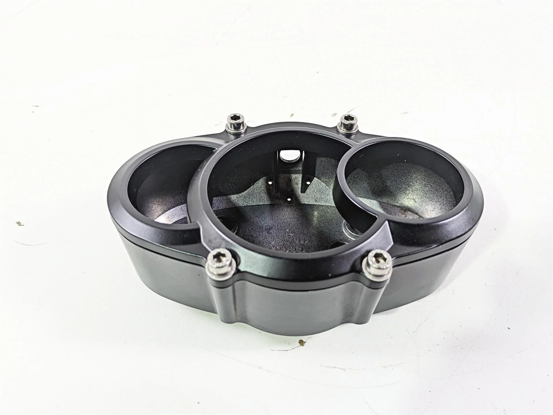 2010 Harley VRSCF Muscle Rod Gauges Speedo Housing & Bezel 71958-09 71981-09 - Image 3