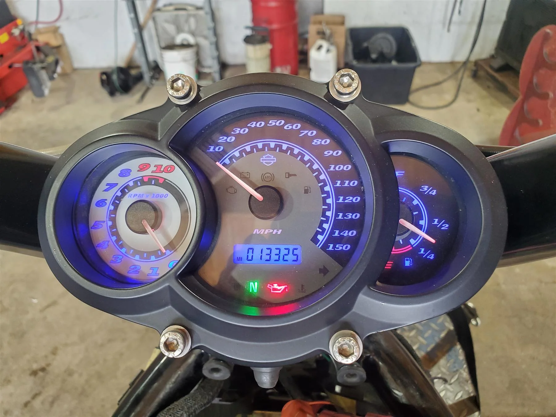 2010 Harley VRSCF Muscle Rod Gauges Speedometer Instrument 13K Only 71962-09 - Image 2