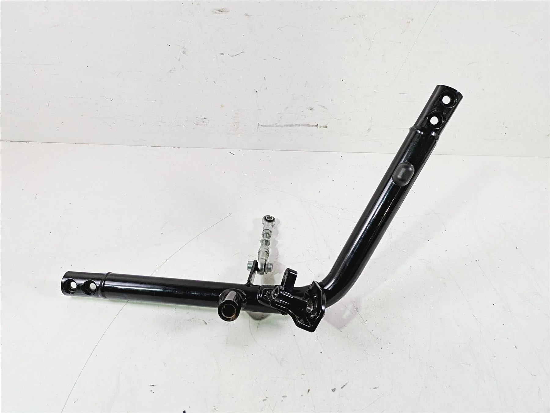 2010 Harley VRSCF Muscle Rod Left Front Frame Downtube Rail 47987-07BK