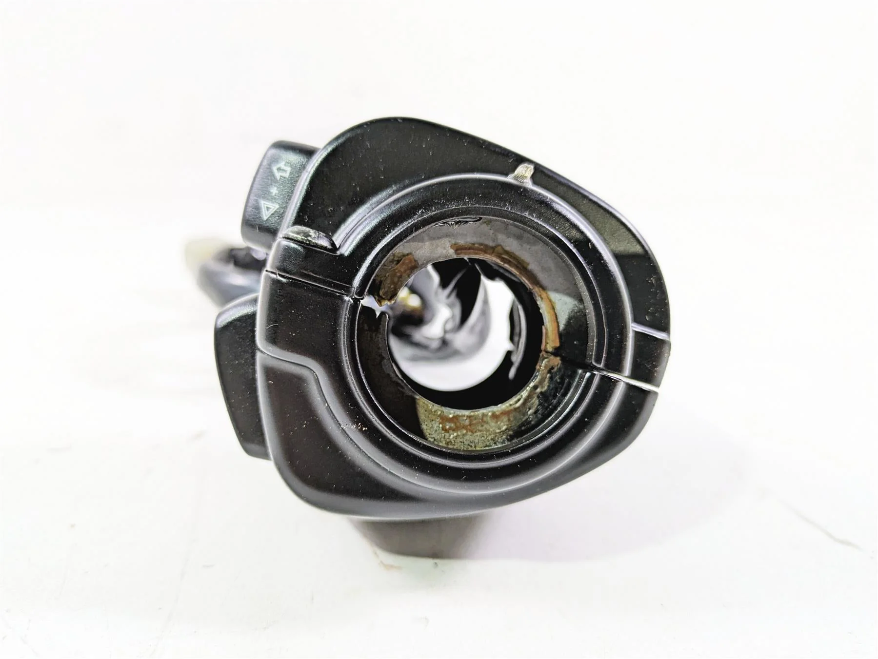 2010 Harley VRSCF Muscle Rod Left Hand Control Switch READ 71682-06A 71685-06A - Image 11