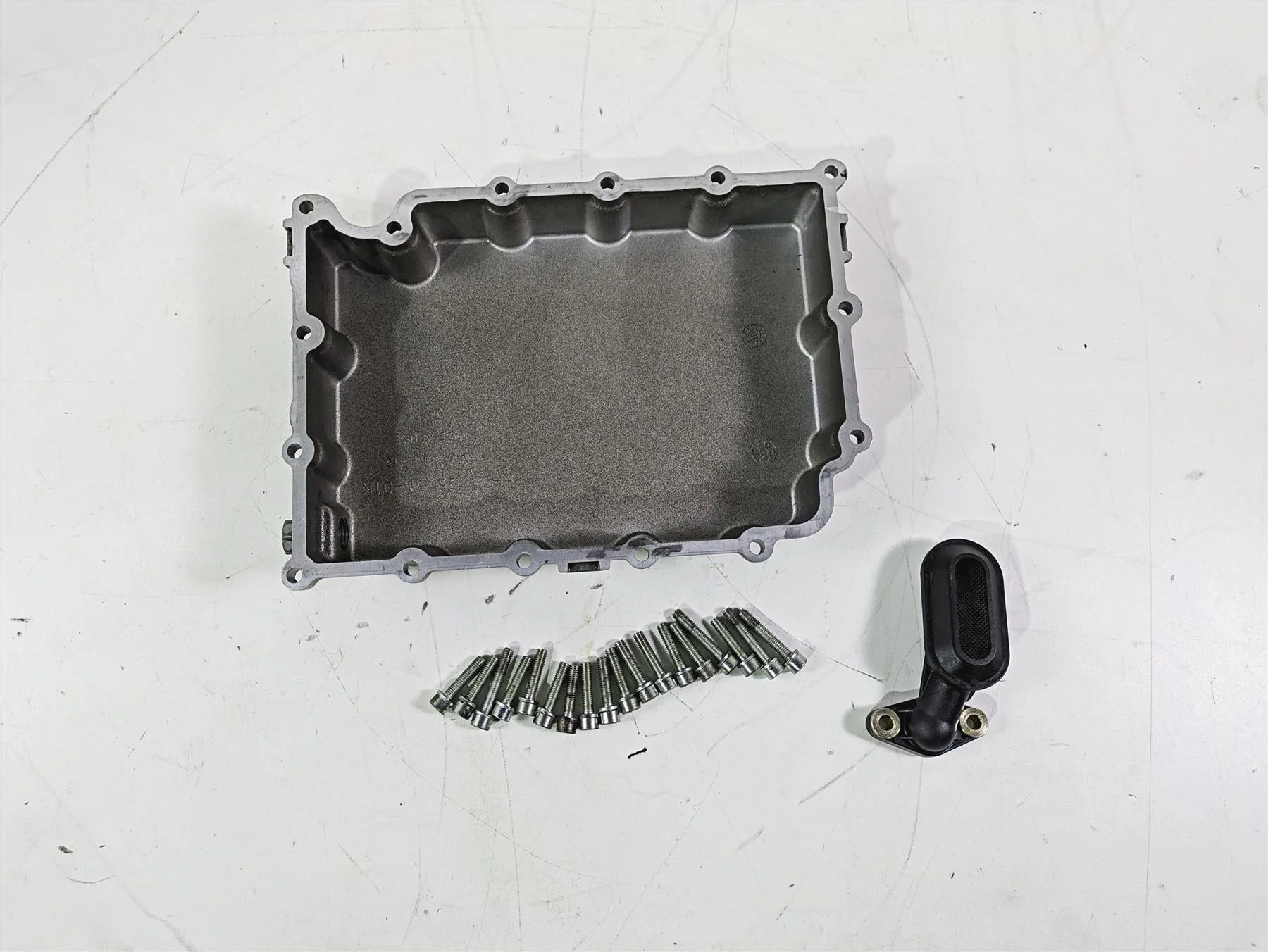 2010 Harley VRSCF Muscle Rod Oil Pan Engine Bottom Cover 26104-01K - Image 5
