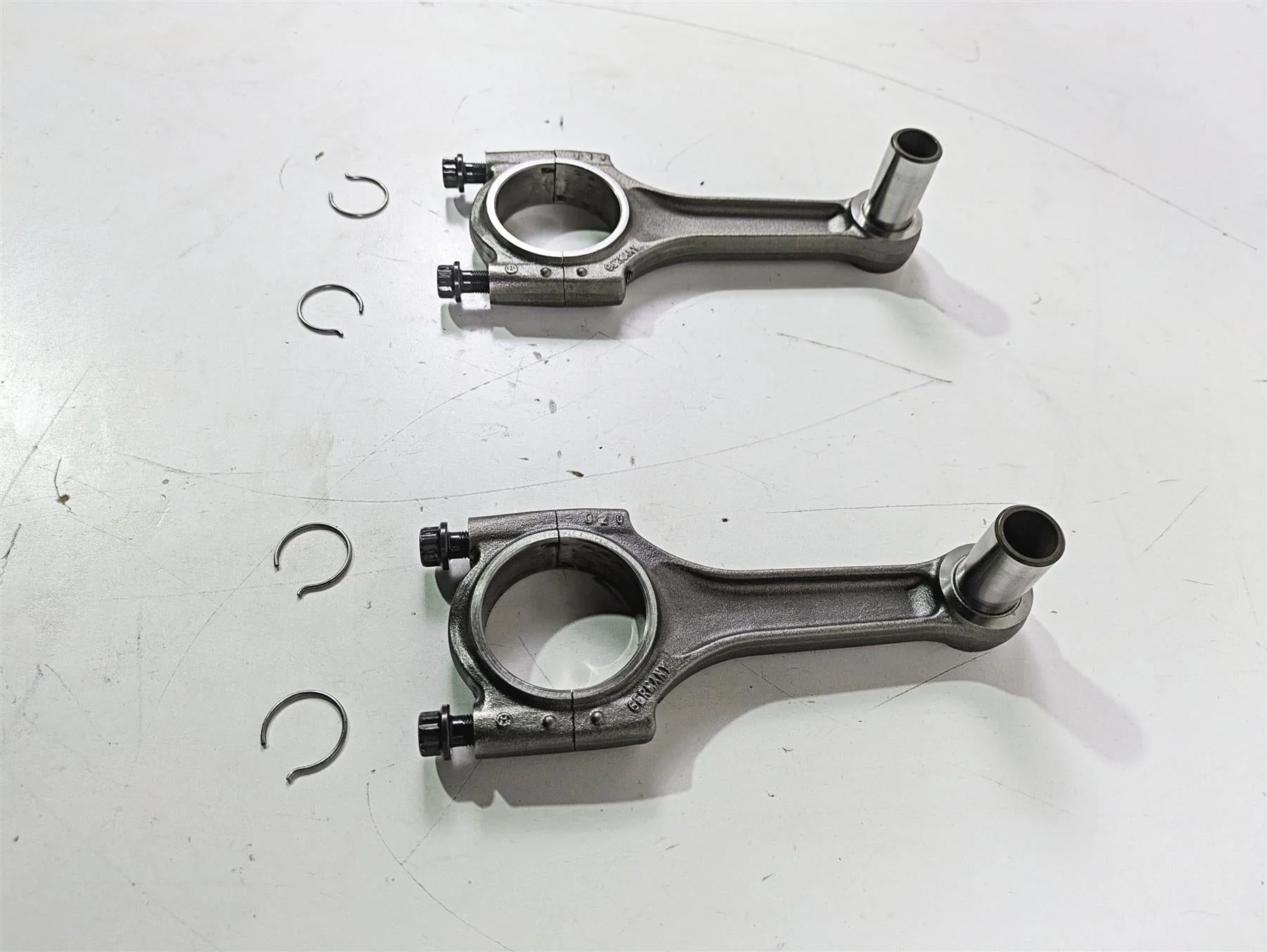 2010 Harley VRSCF Muscle Rod Piston Connecting Rod Set 24307-01K - Image 2