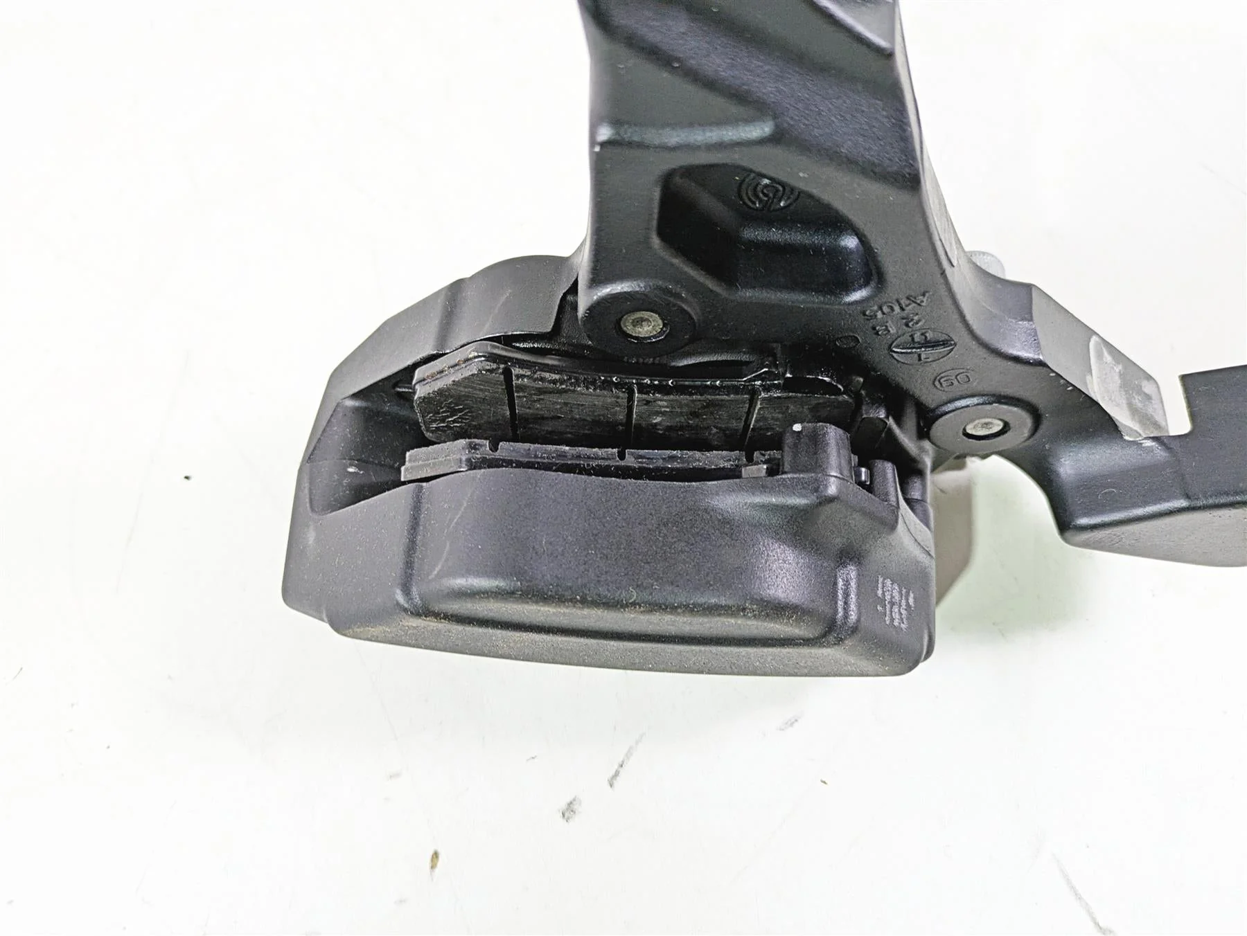 2010 Harley VRSCF Muscle Rod Rear Brake Caliper 43050-08 - Image 6