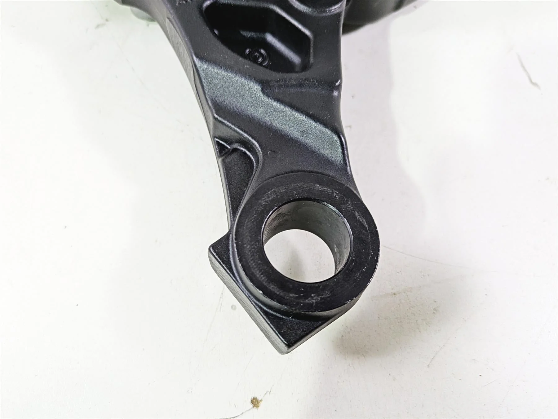 2010 Harley VRSCF Muscle Rod Rear Brake Caliper 43050-08 - Image 8