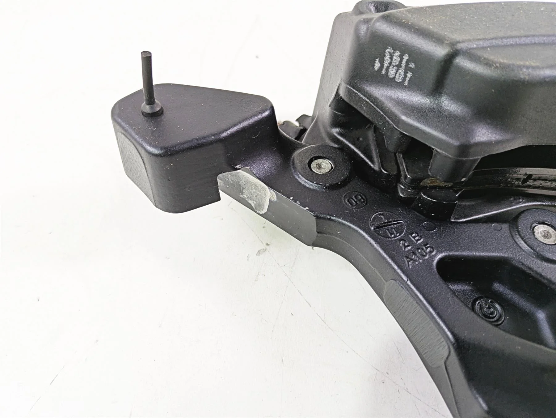 2010 Harley VRSCF Muscle Rod Rear Brake Caliper 43050-08 - Image 9