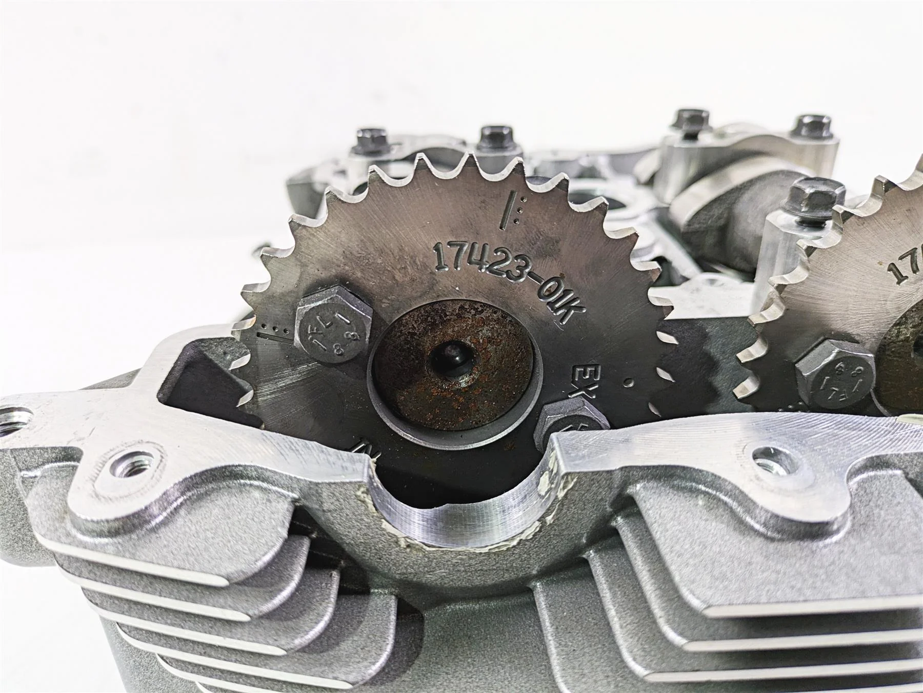 2010 Harley VRSCF Muscle Rod Rear Cylinderhead Cylinder Head Cam Shafts 17246-09 - Image 8