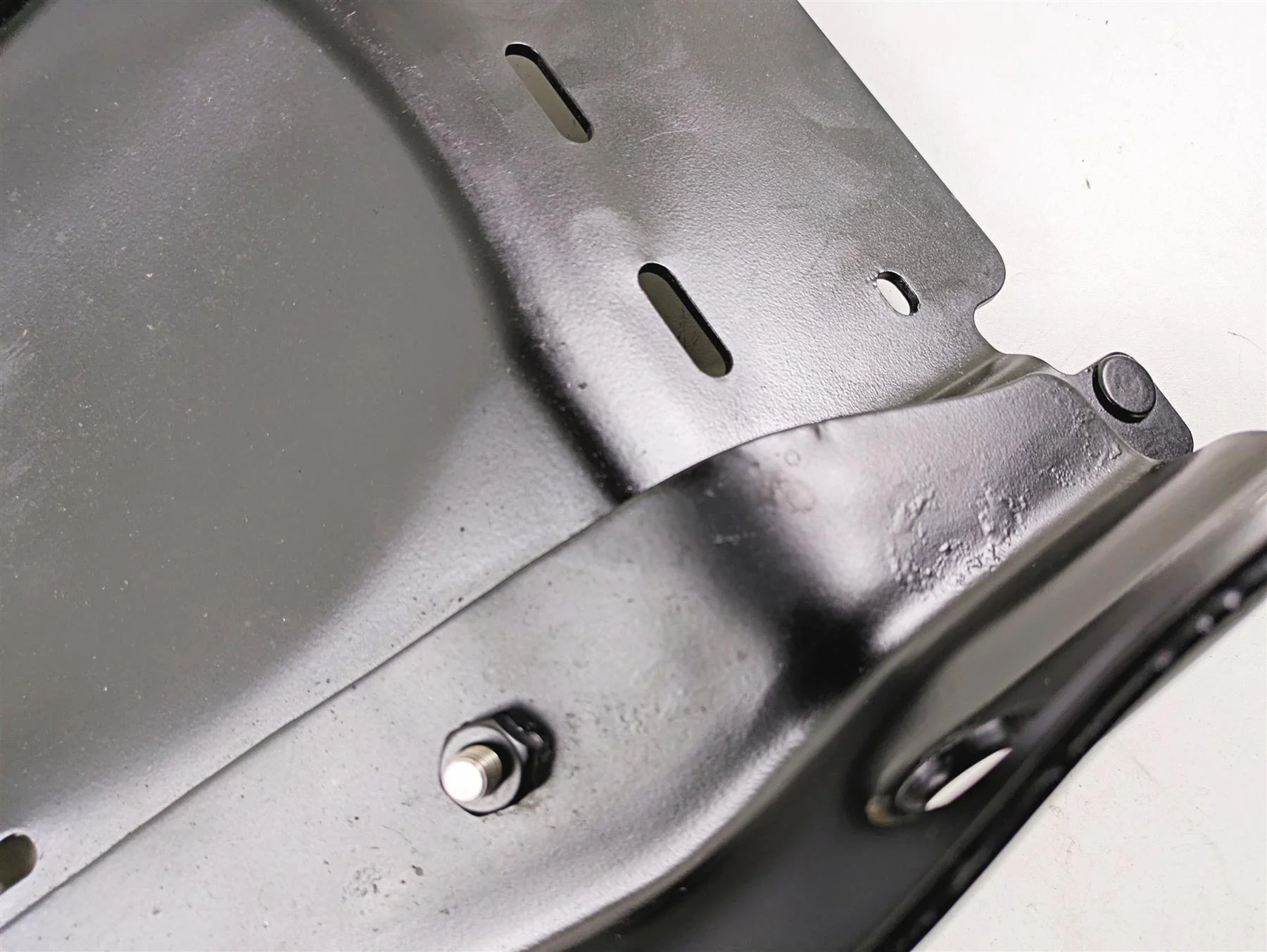 2010 Harley VRSCF Muscle Rod Rear Inner Fender & Mounts 48527-09 - Image 12