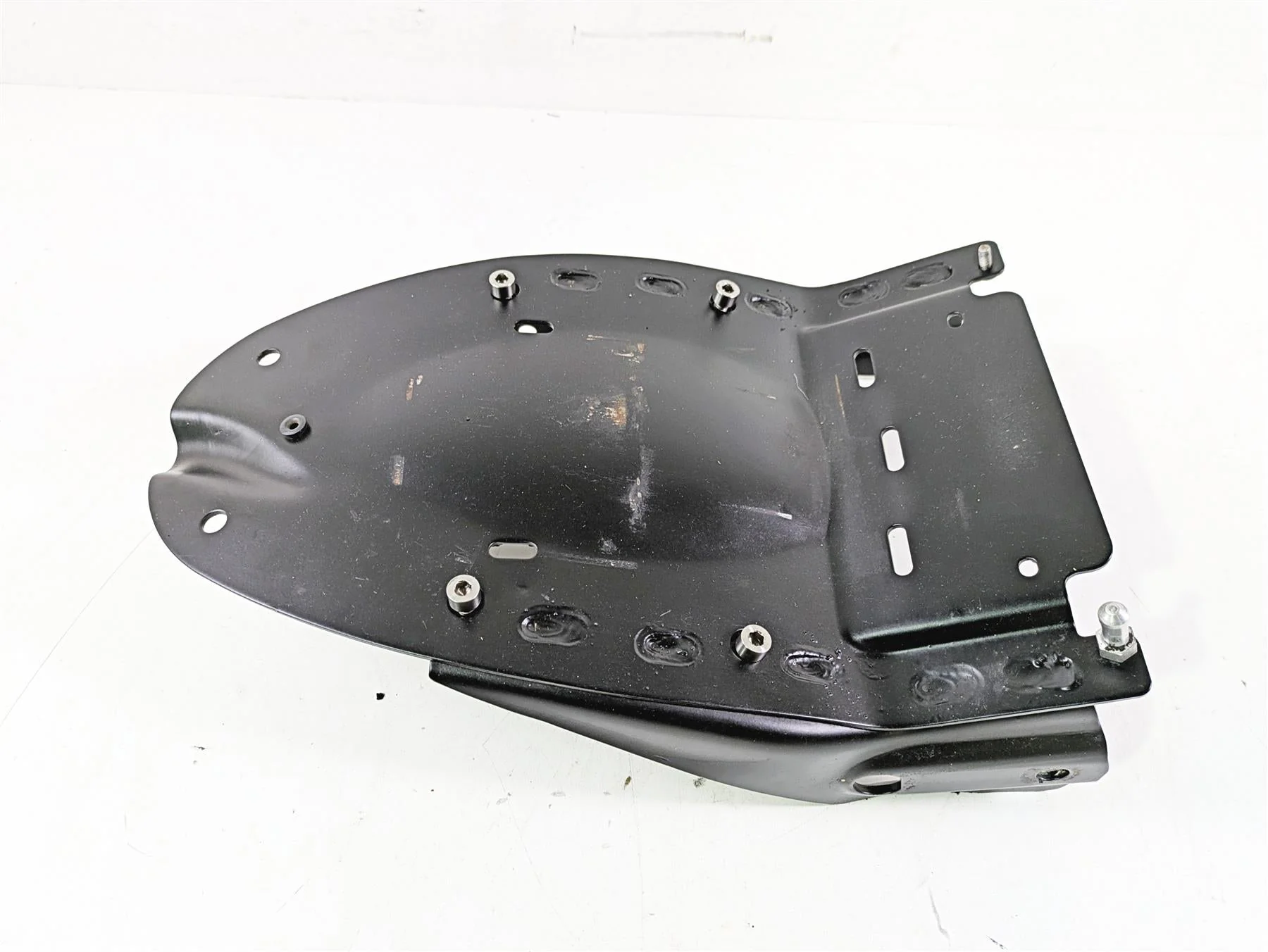 2010 Harley VRSCF Muscle Rod Rear Inner Fender & Mounts 48527-09 - Image 3