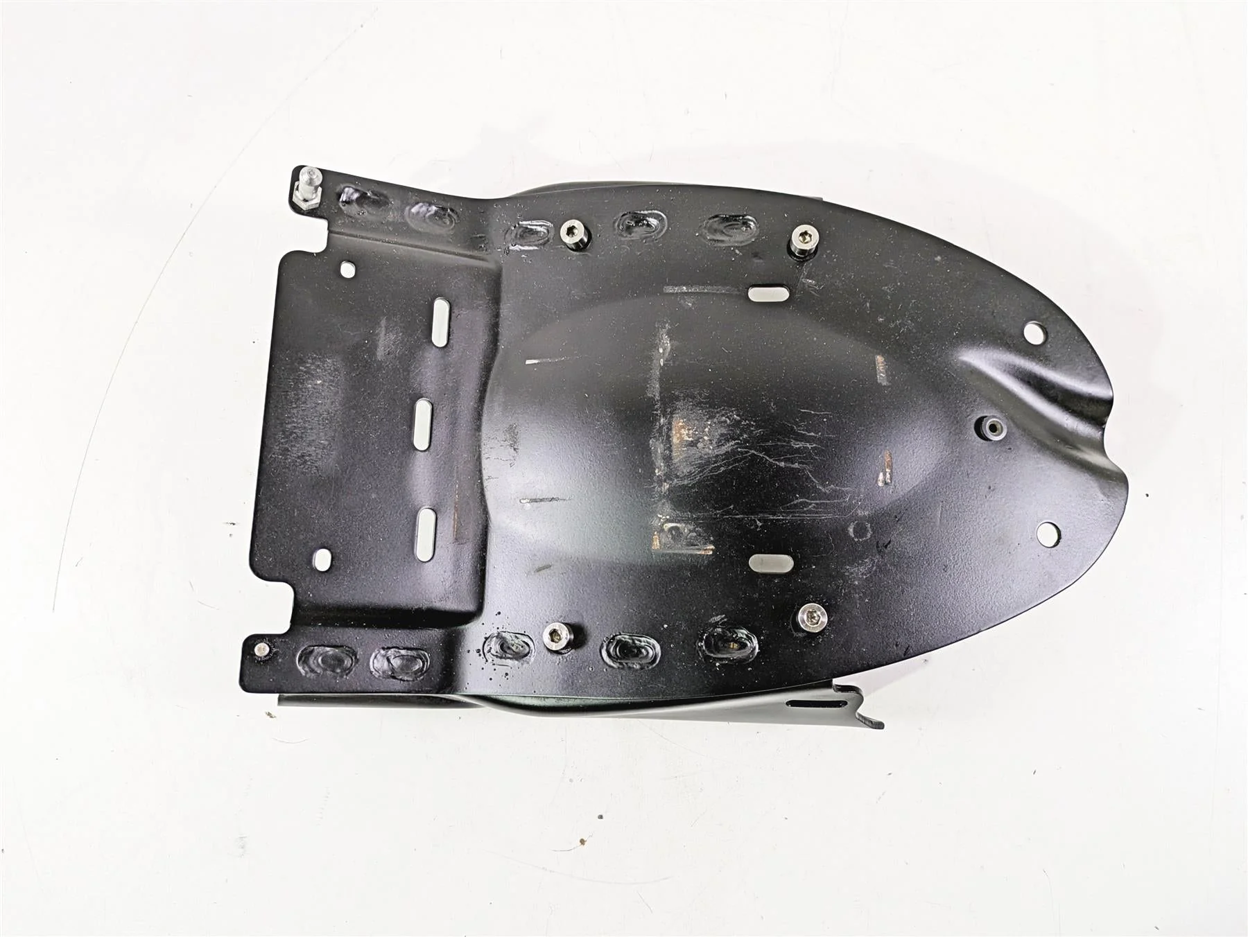 2010 Harley VRSCF Muscle Rod Rear Inner Fender & Mounts 48527-09 - Image 5