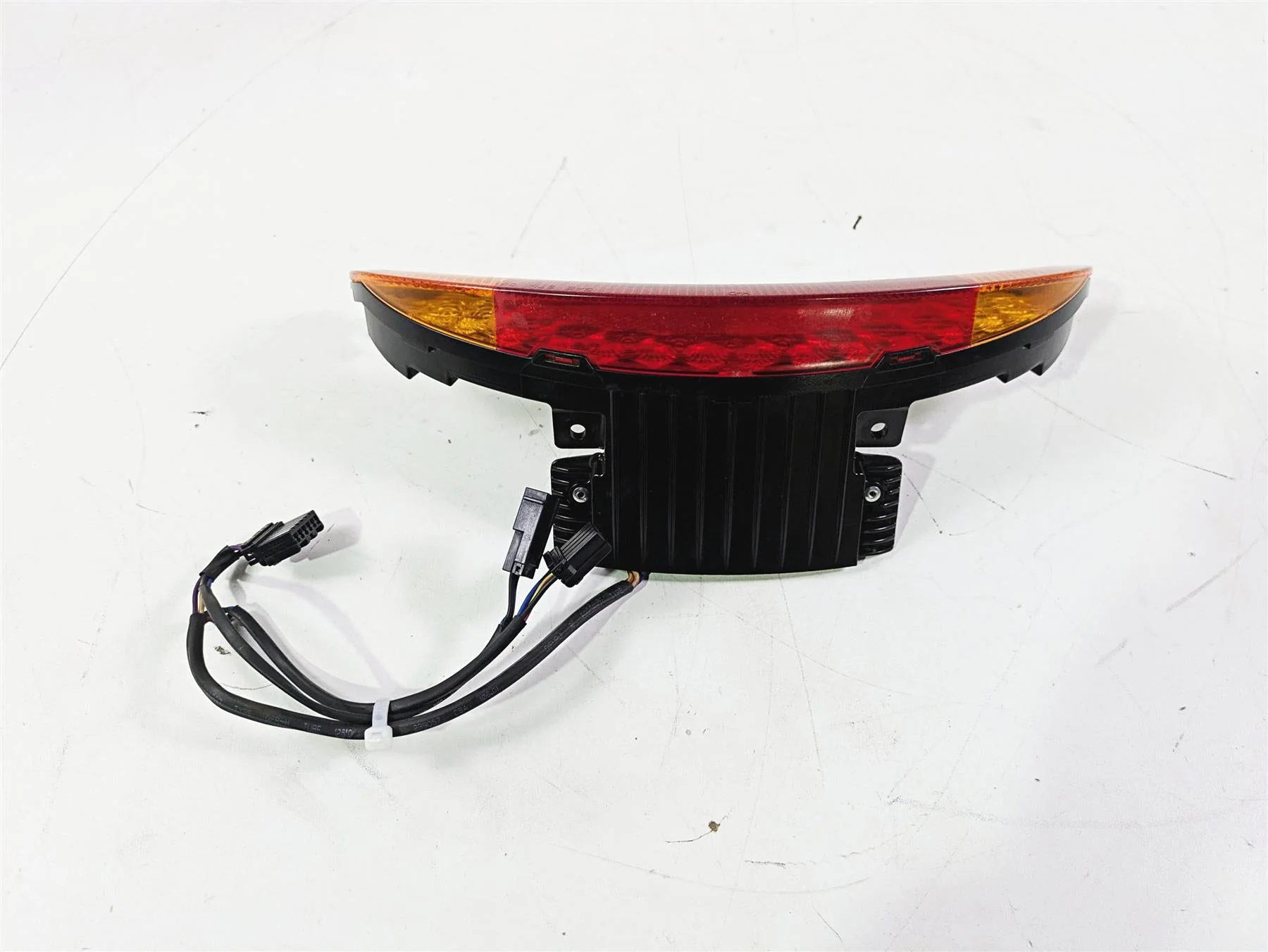 2010 Harley VRSCF Muscle Rod Taillight Tail Light Lamp 69391-09 - Image 3