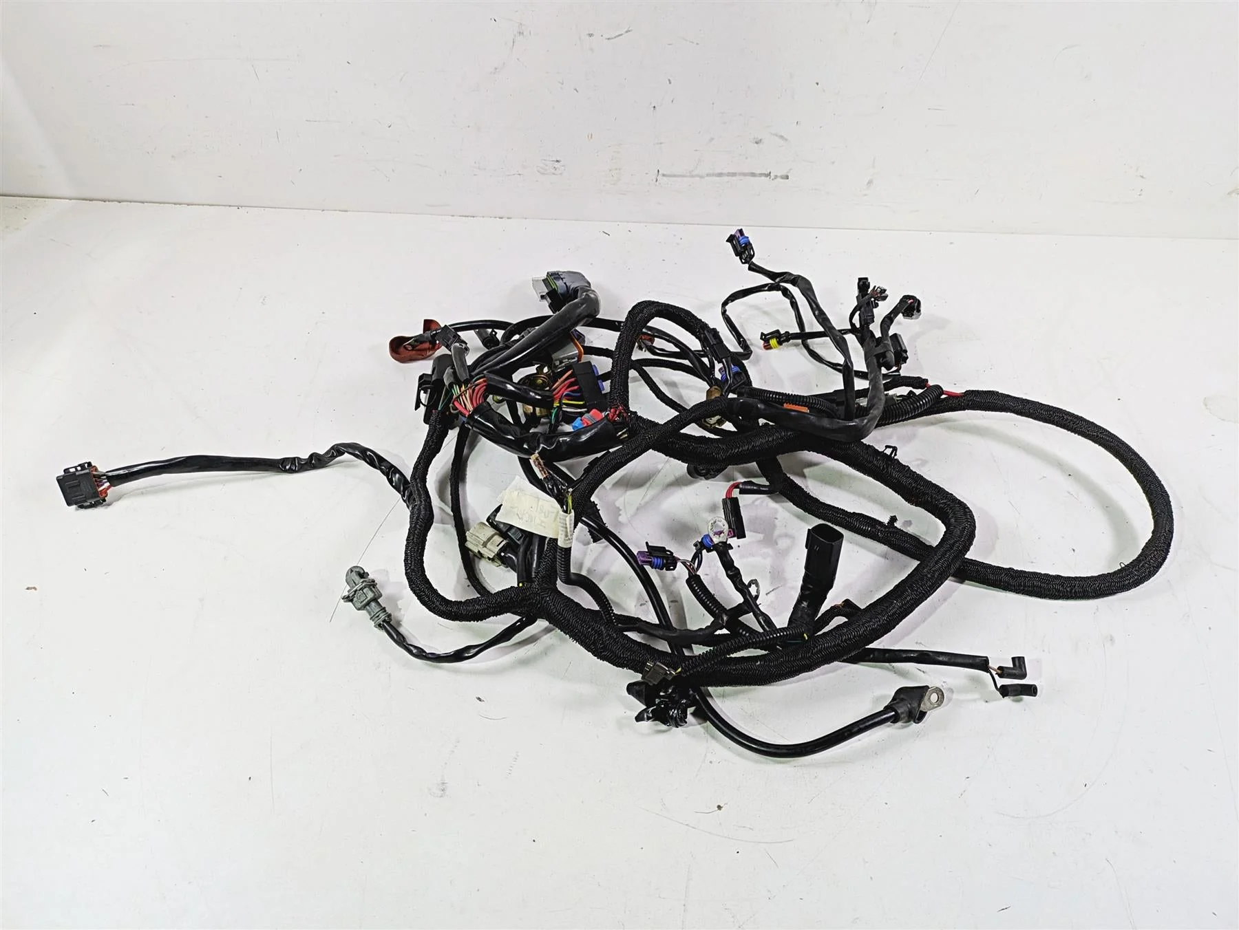 2010 Harley VRSCF Muscle Rod Wiring Harness Loom No Abs -  For Parts 70125-08A