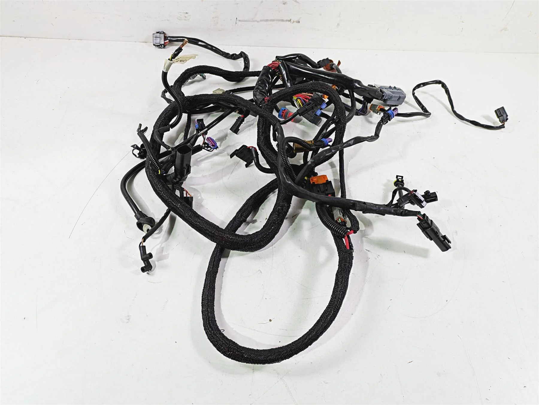 2010 Harley VRSCF Muscle Rod Wiring Harness Loom No Abs -  For Parts 70125-08A - Image 2