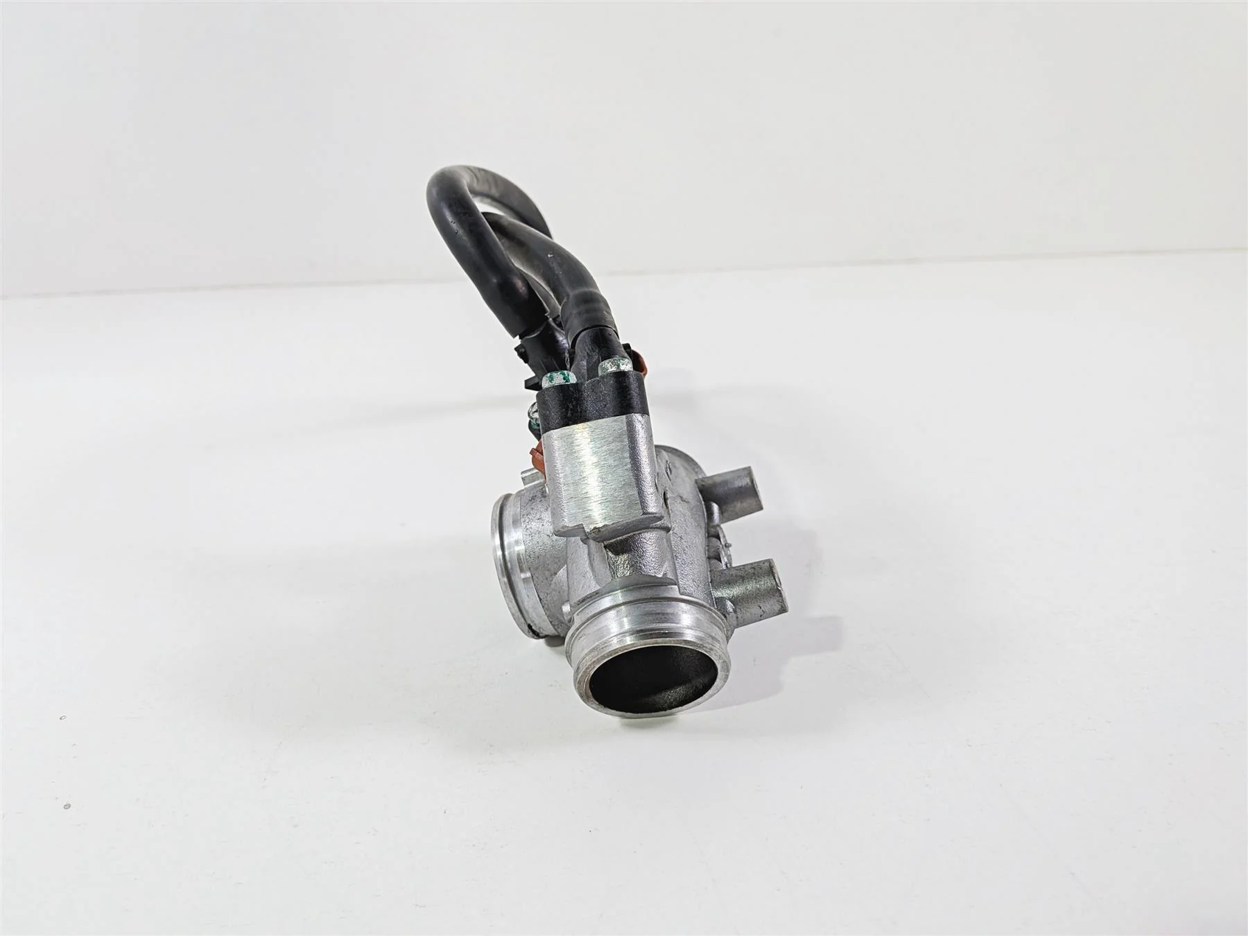 2010 Honda VT1300 CR Stateline Intake Manifold & Fuel Injectors  17111-MFR-670 - Image 6