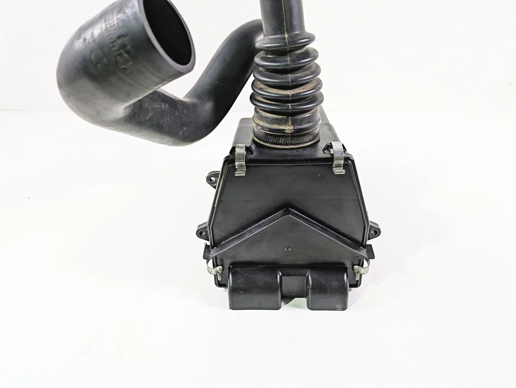 2010 Kawasaki 610 4x4 Mule  Air Box Cleaner & Tubes Set 11011-1367 - Image 2