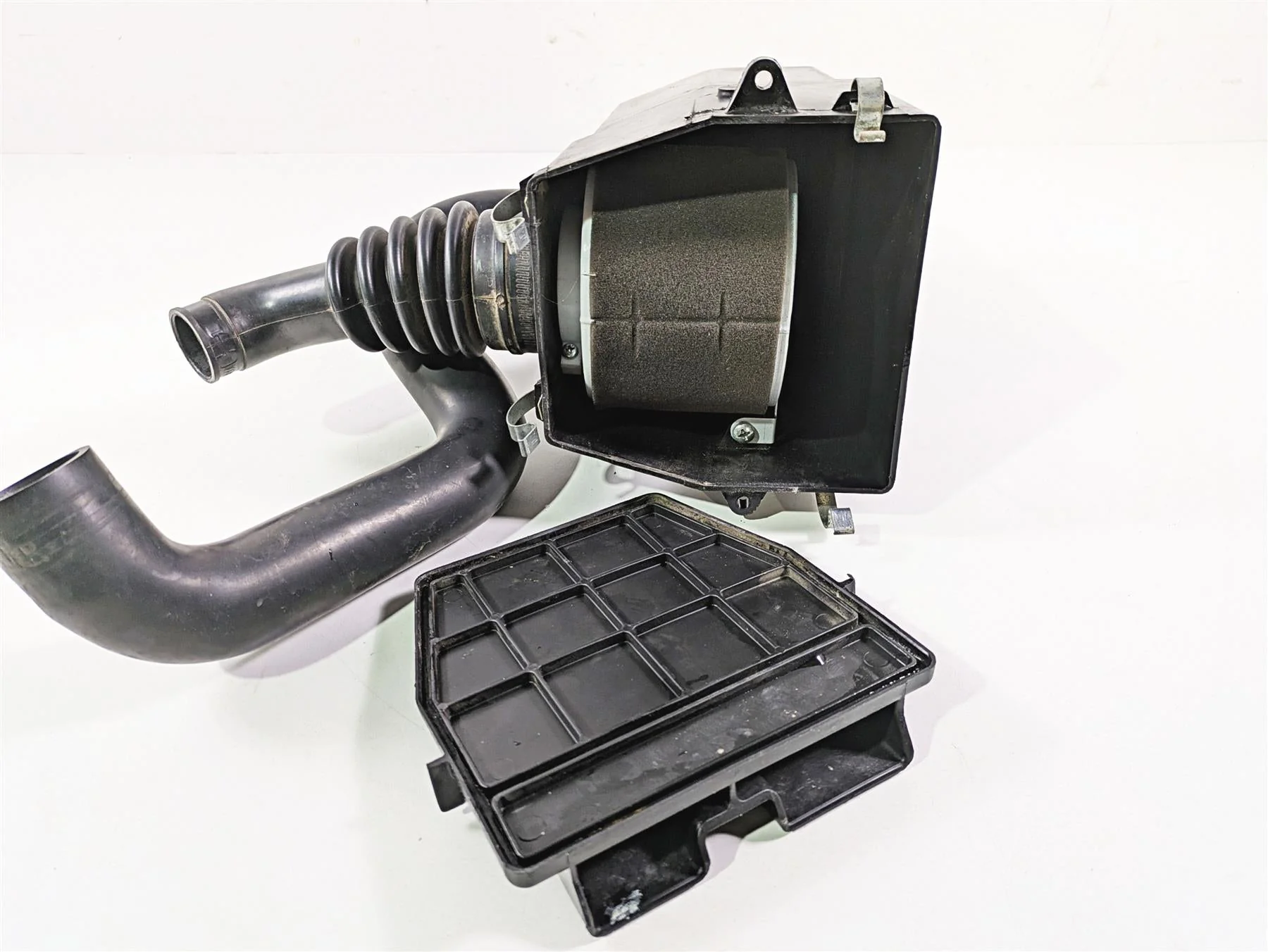 2010 Kawasaki 610 4x4 Mule  Air Box Cleaner & Tubes Set 11011-1367 - Image 8