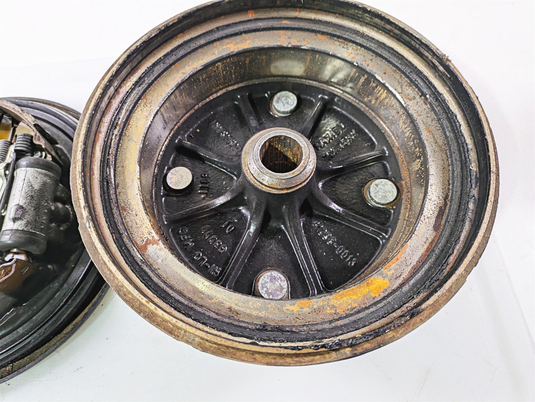 2010 Kawasaki 610 4x4 Mule  Front Right Full Drum Brake Set 41035-0059 - Image 12