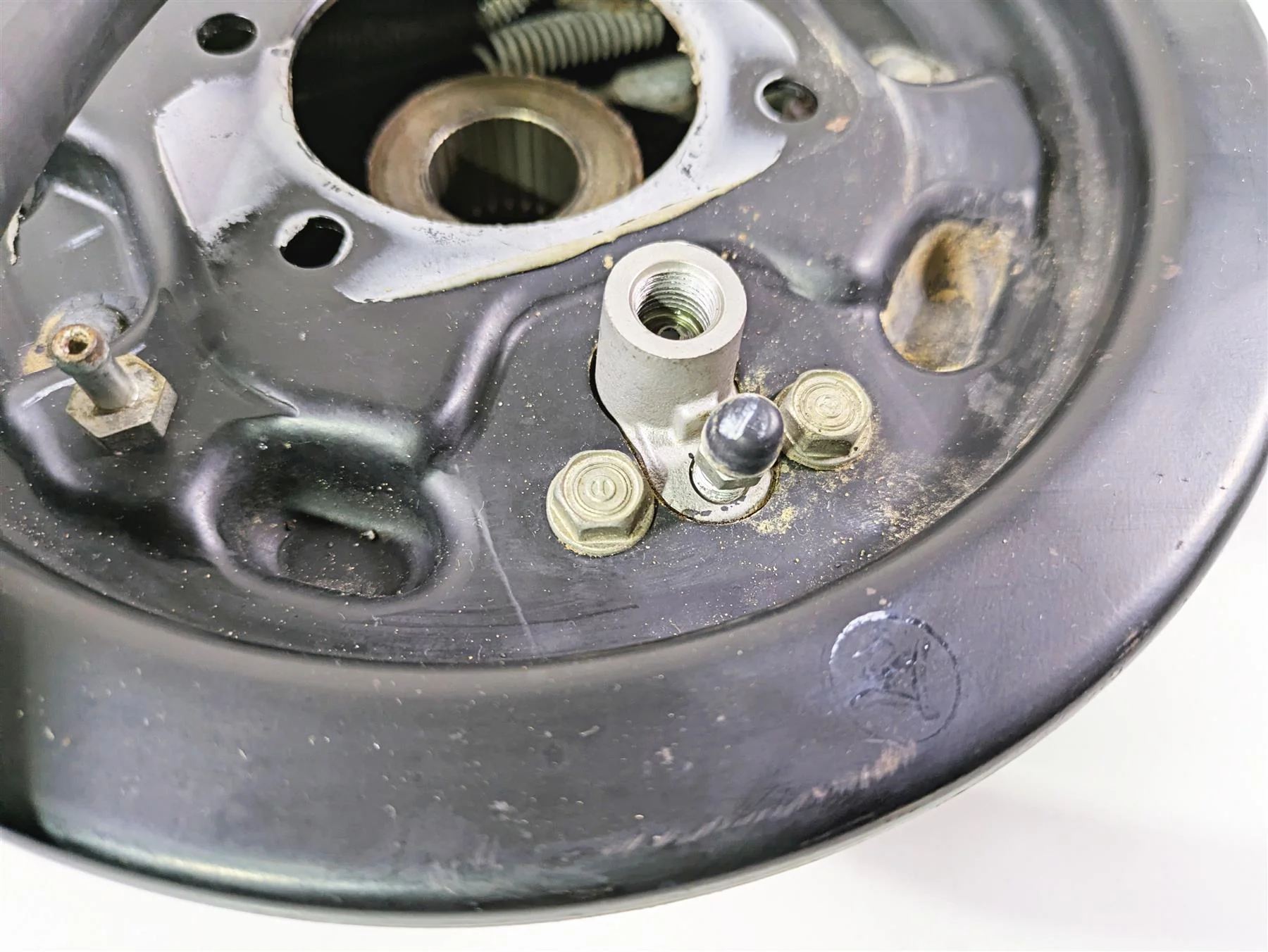2010 Kawasaki 610 4x4 Mule  Rear Right Full Drum Brake Set 41035-0063 41038-0018 - Image 3