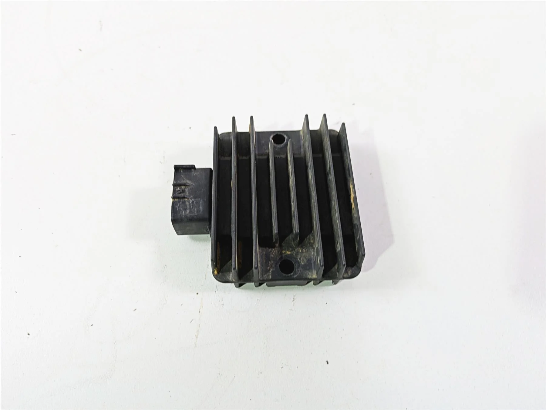 2010 Kawasaki 610 4x4 Mule  Rectifier Voltage Regulator SH578CA 21066-0039 - Image 2