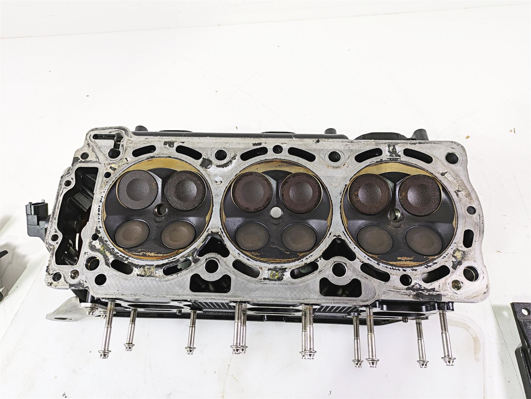 2010 Sea-Doo 4-Tec RXT 215 Cylinderhead Cylinder Head Camshaft 420613978 - Image 2