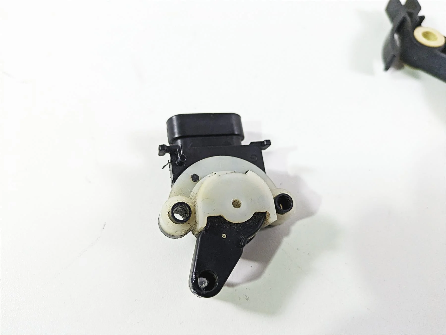 2010 Sea-Doo 4-Tec RXT 215 Left Hand Throttle Position Sensor & Lever 278002284 - Image 2