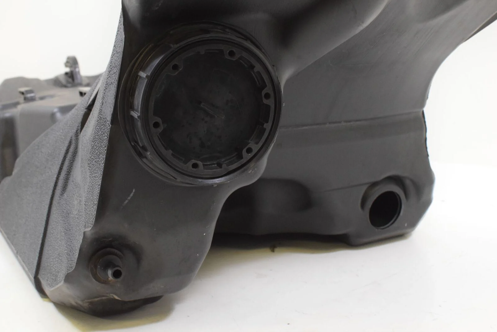 2010 Ski-Doo Summit X 800R PTEK Fuel Gas Petrol Tank 513033575 - Image 6