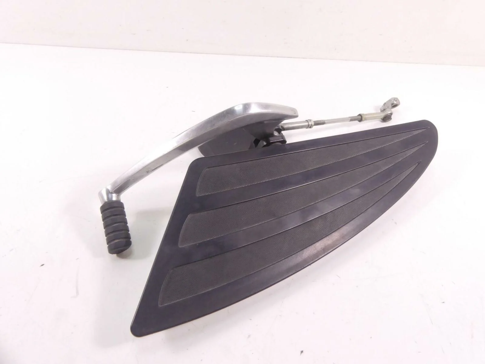 2010 Victory Vision Tour Left Front Rider Floor Foot Board Shifter Set 5135045