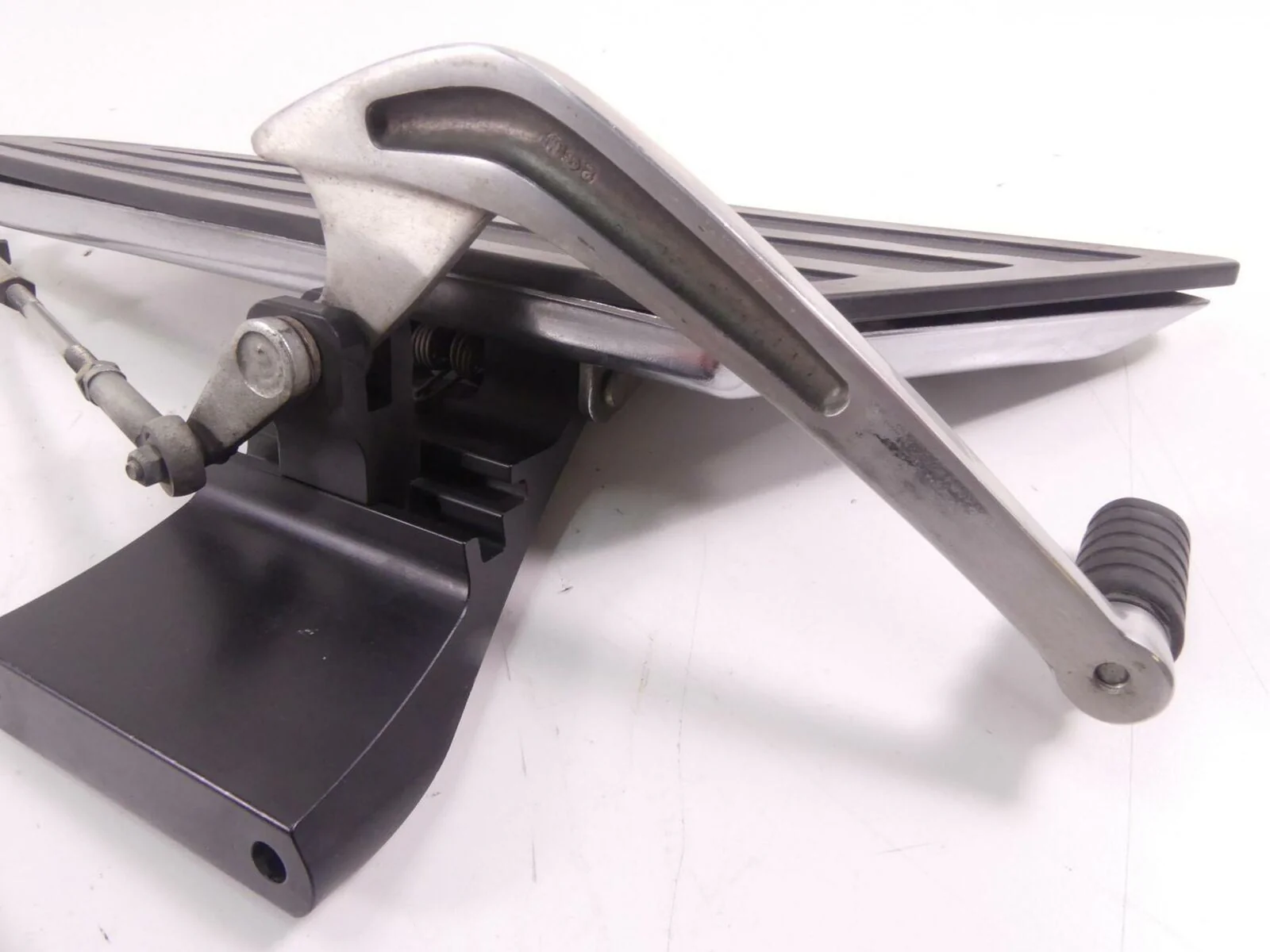 2010 Victory Vision Tour Left Front Rider Floor Foot Board Shifter Set 5135045 - Image 6