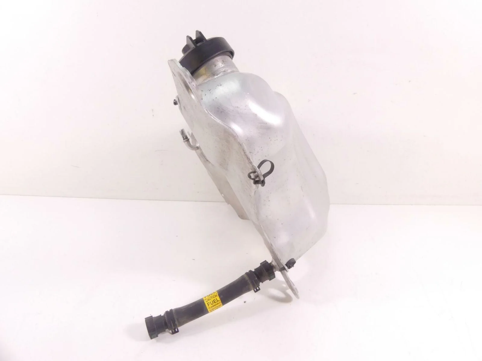 2010 Victory Vision Tour Right Side Fuel Gas Petrol Tank Reservoir 1017293 - Image 4