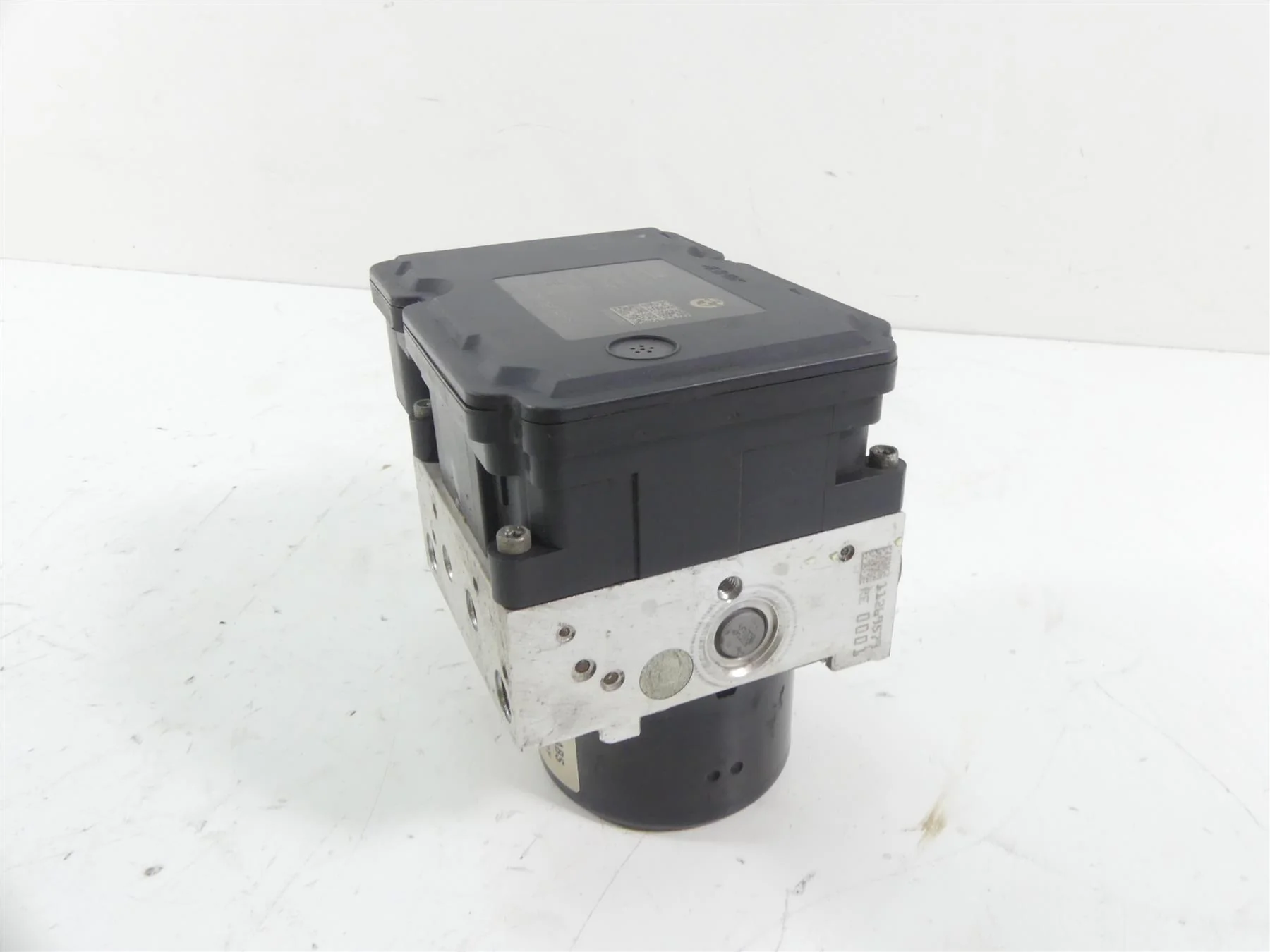 2011 BMW R1200GS K255 Adv Abs Brake Pump Pressure Module 34517715109 - Image 3