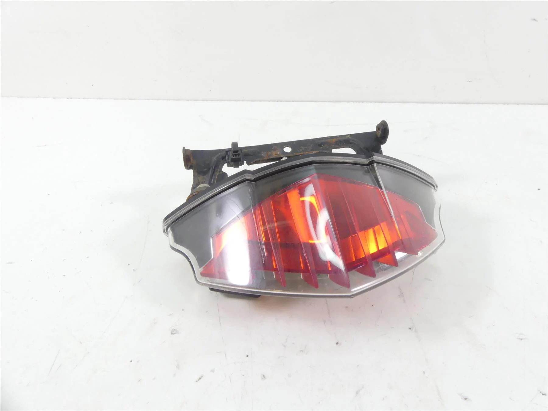 2011 BMW R1200GS K255 Adv Rear Taillight Tail Light Brake Stop Lamp 63217714556 - Image 2