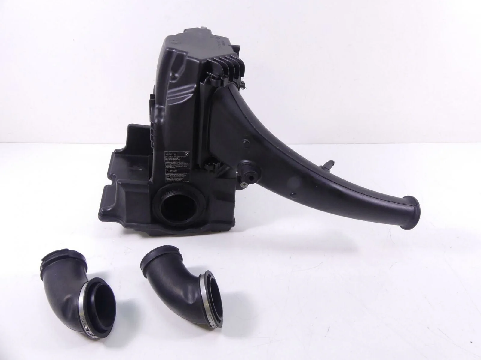 2011 BMW R1200GS R 1200 GS K25 Air Box Cleaner Breather & Ducts 13717720354 - Image 2