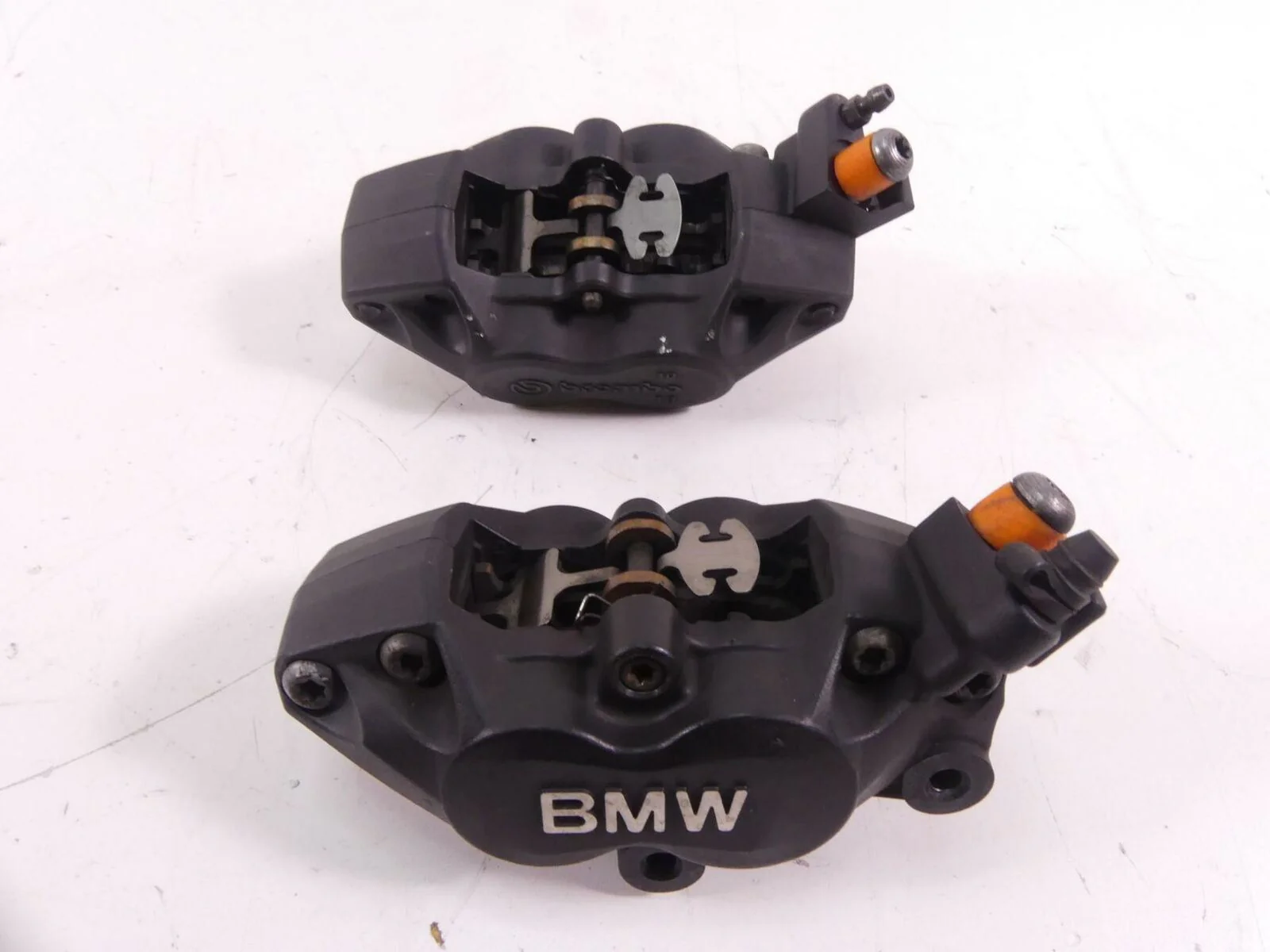 2011 BMW R1200RT K26 Front Brembo Brake Caliper Set  34117711438 34117711439 - Image 3