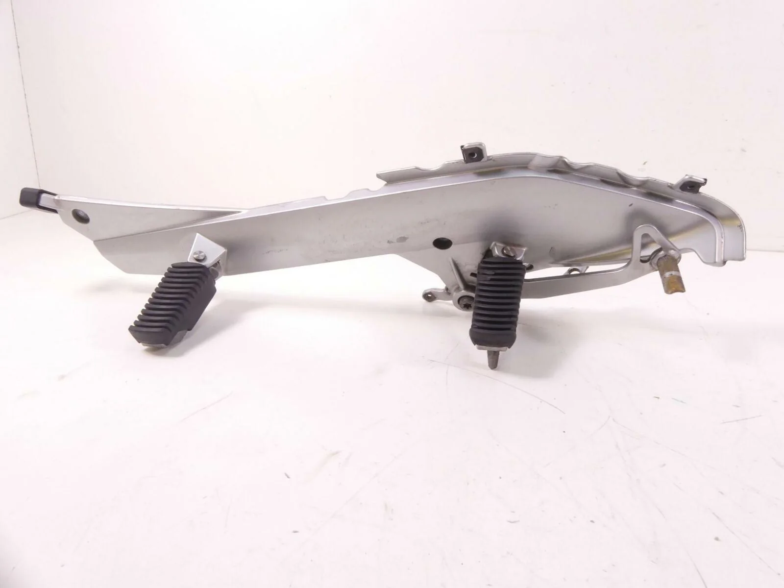 2011 BMW R1200RT K26 Right Footpegs Foot Peg With Brake Pedal 46717675290