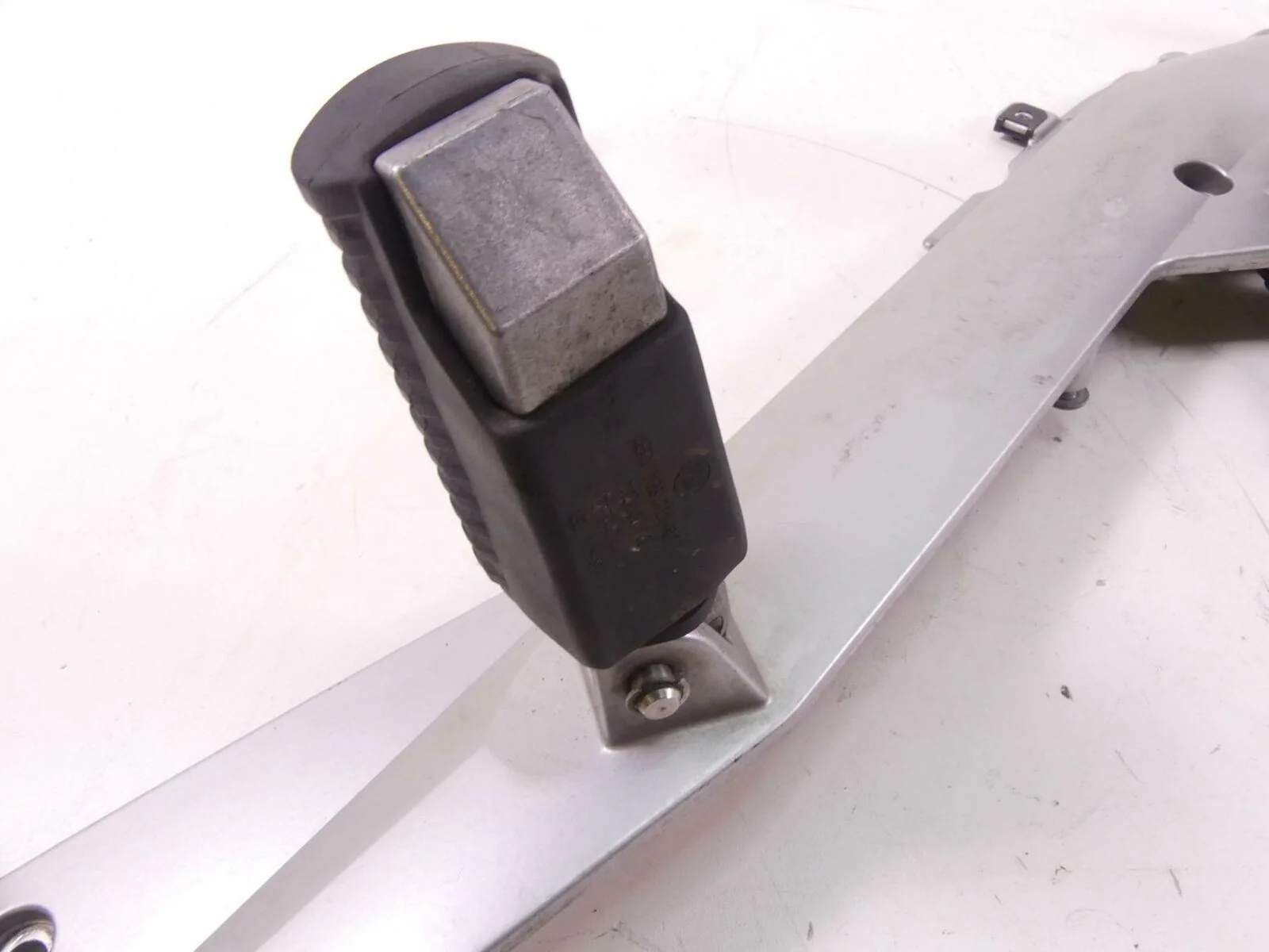 2011 BMW R1200RT K26 Right Footpegs Foot Peg With Brake Pedal 46717675290 - Image 7