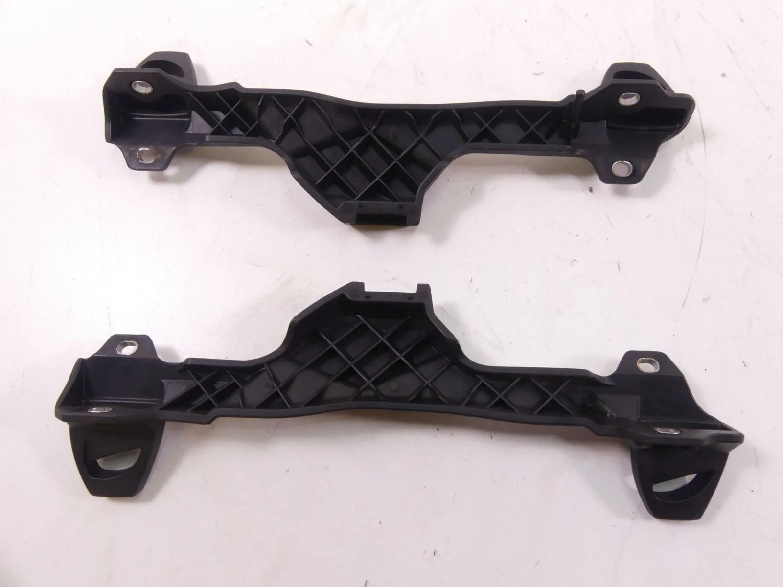 2011 BMW R1200RT K26 Saddlebag Luggage Case Carrier Holder Mount Set 46547699903 - Image 5