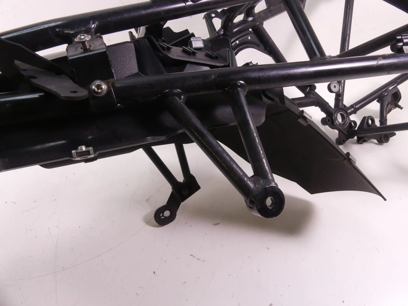 2011 BMW R1200RT K26 Straight Rear Subframe Sub Frame + Inner Fender 46518521840 - Image 10