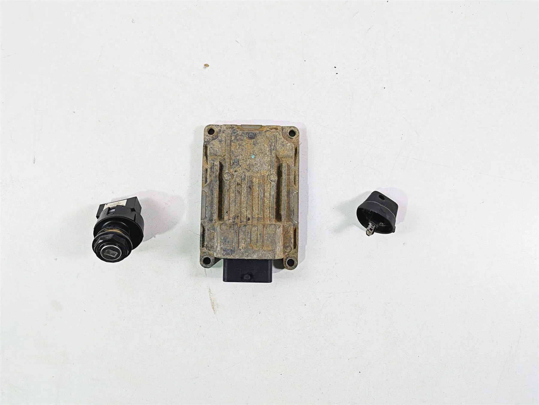 2011 Can-Am Outlander 650 4X4 XT Cdi Ecu Ecm Ignition Switch Key Set 420266716 - Image 4