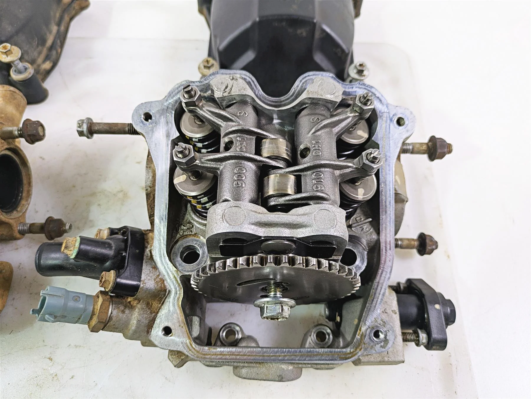 2011 Can-Am Outlander 650 4X4 XT Cylinderhead Cylinder Head Set 420623941 - Image 10