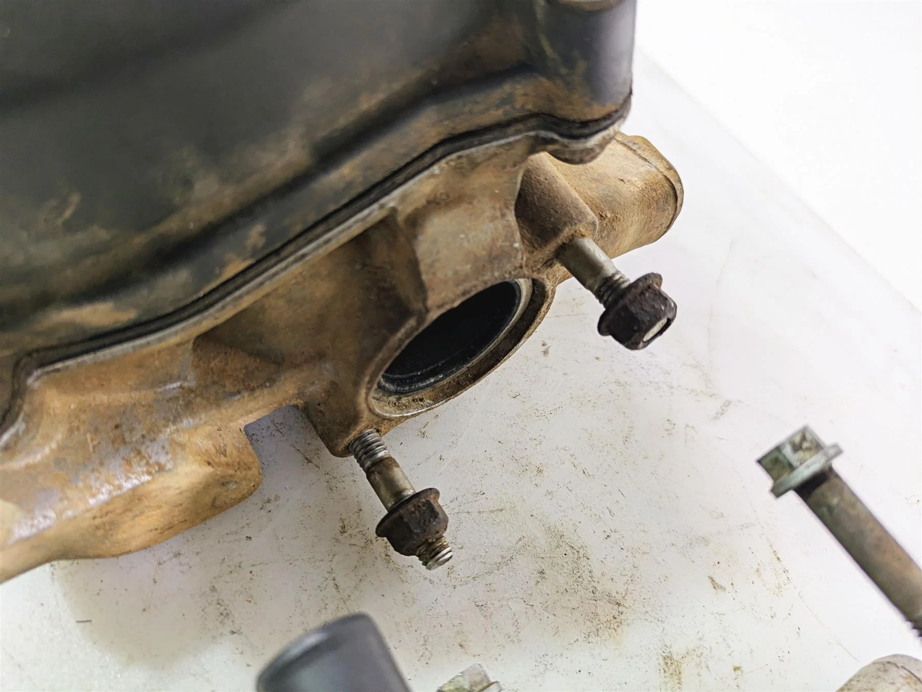 2011 Can-Am Outlander 650 4X4 XT Cylinderhead Cylinder Head Set 420623941 - Image 9