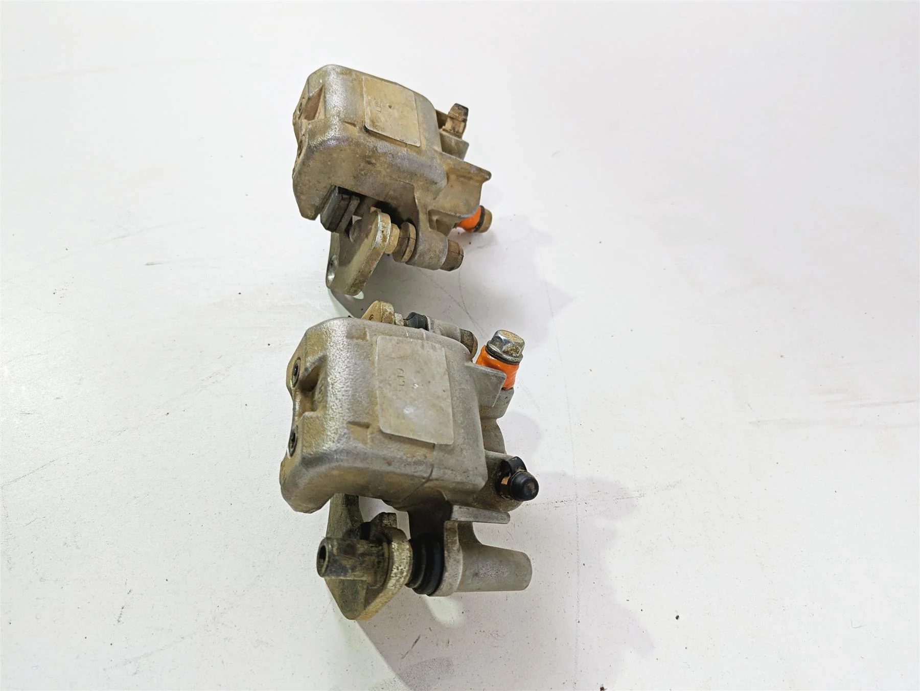 2011 Can-Am Outlander 650 4X4 XT Front Brake Caliper Set 705600576 705600575 - Image 3