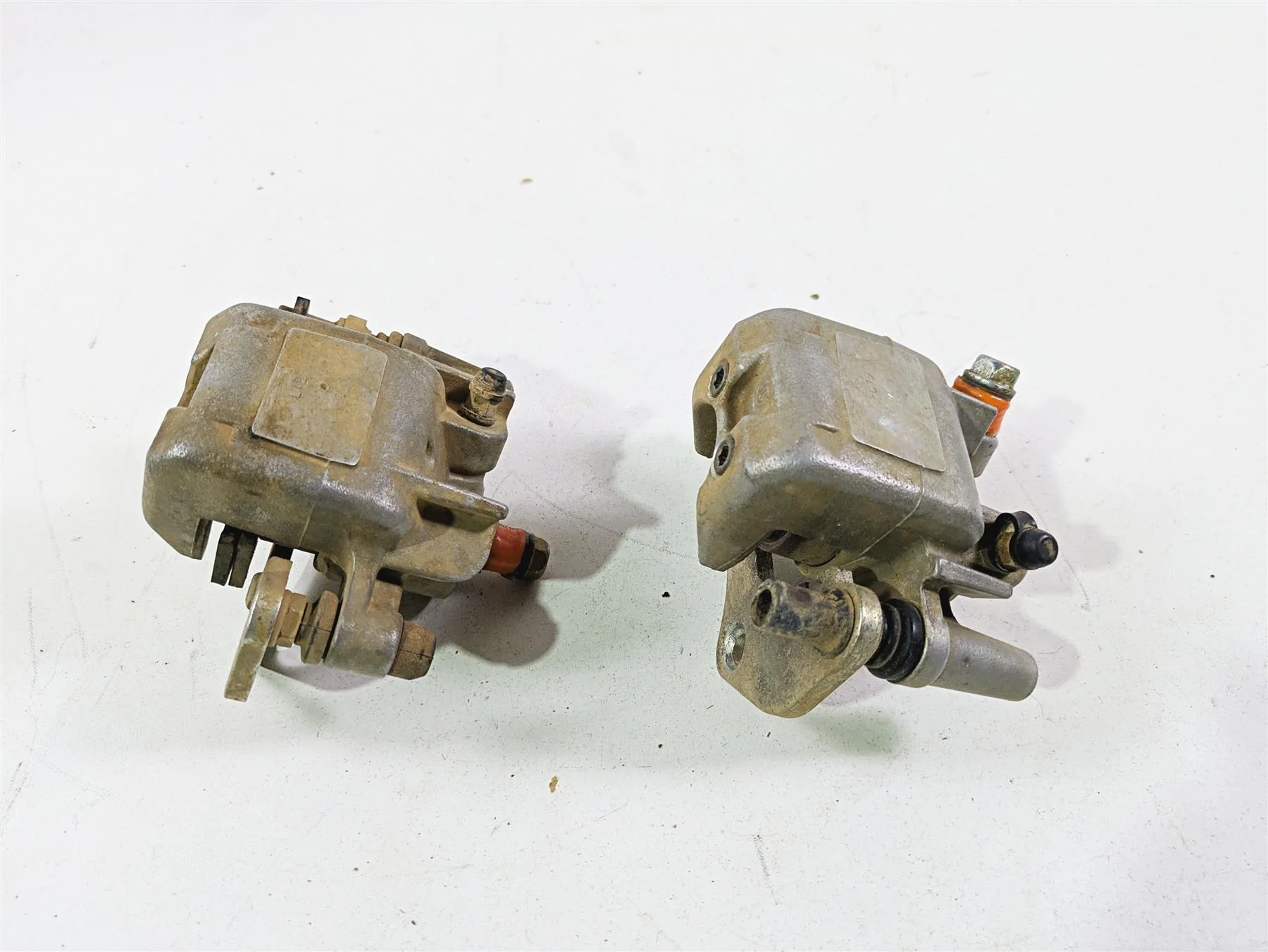 2011 Can-Am Outlander 650 4X4 XT Front Brake Caliper Set 705600576 705600575 - Image 5